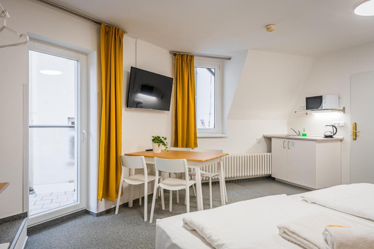 Self-Service Hotel Ostas Praha 外观 照片