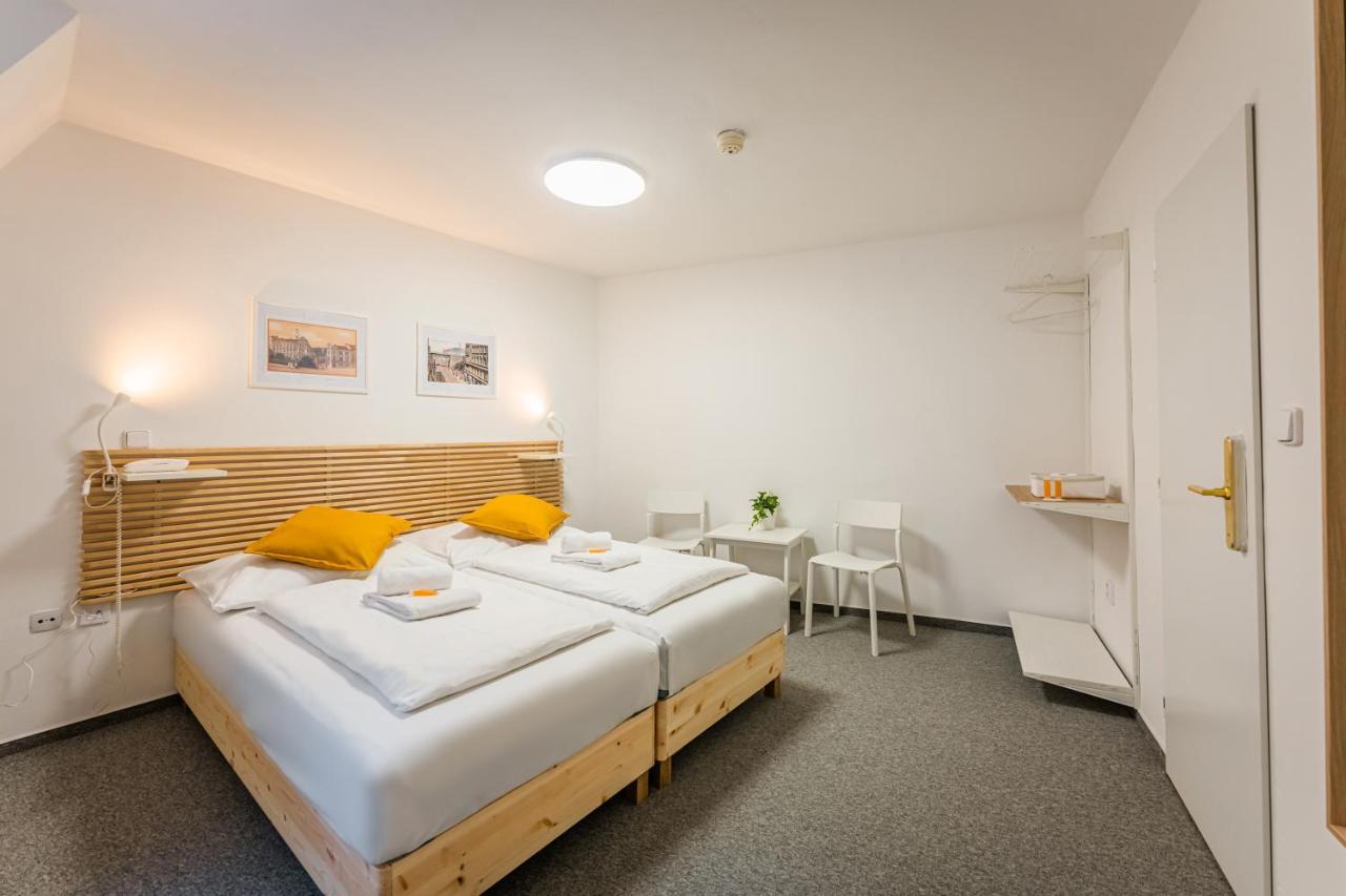 Self-Service Hotel Ostas Praha 外观 照片