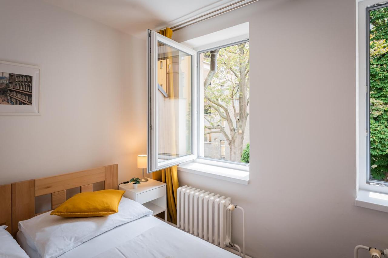 Self-Service Hotel Ostas Praha 外观 照片