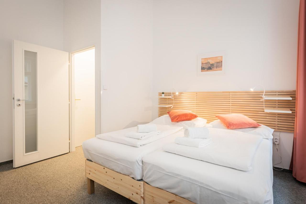 Self-Service Hotel Ostas Praha 外观 照片